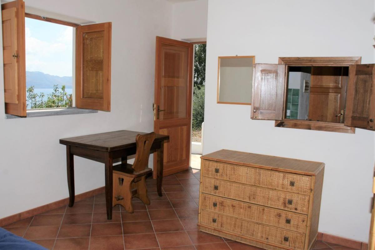 Case Al Mare - Terrazzi Panoramici E Ampio Giardino Санта Марина Салина Екстериор снимка