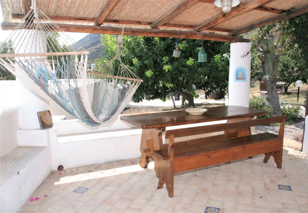 Case Al Mare - Terrazzi Panoramici E Ampio Giardino Санта Марина Салина Екстериор снимка
